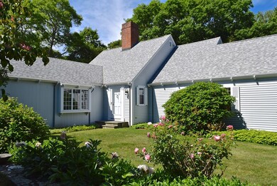 12 King Philip St, South Dartmouth, MA 02748 - photo 2