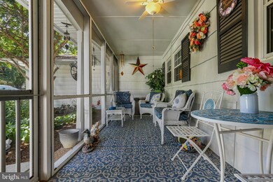 13022 Maple View Ln, Fairfax, VA 22033 - photo 4