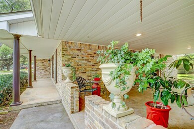 603 Inwood St, Tomball, TX 77375 - photo 2