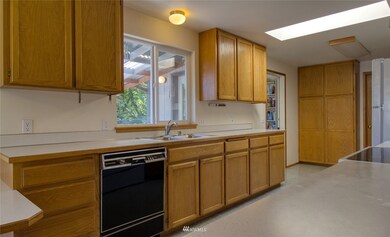 140 W Columbia St, Quilcene, WA 98376 - photo 7