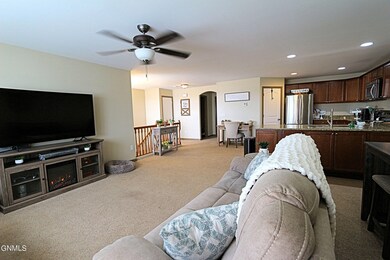 5810 Anna Ave, Williston, ND 58801 - photo 6