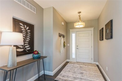 SPACIOUS FRONT FOYER