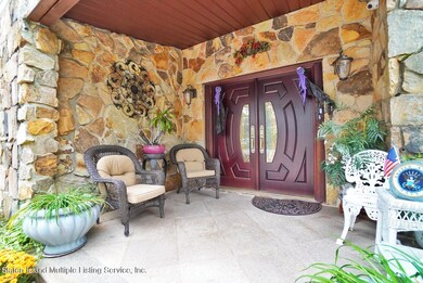 496 Maguire Ave, Staten Island, NY 10309 - photo 5