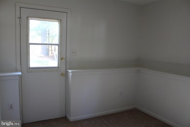 21285 Scarborough Dr, Lexington Park, MD 20653 - photo 6