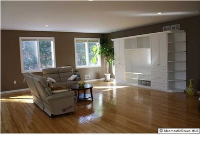 8 Raintree Ct, Holmdel, NJ 07733 - photo 3