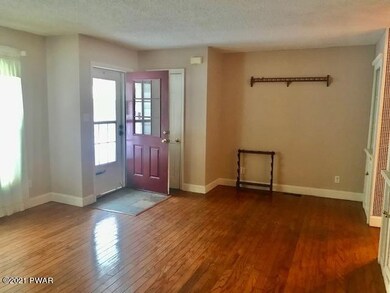 206 Elizabeth St, Milford, PA 18337 - photo 7