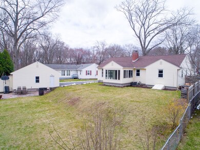 79 Robinson Rd, West Springfield, MA 01089 - photo 5