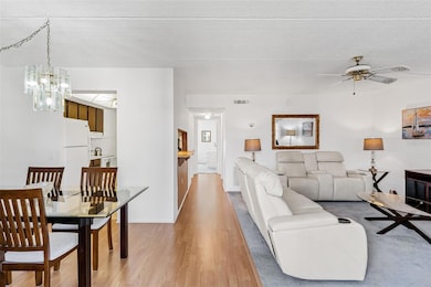 New Atlantis Club unit 546, Largo, FL 33774 - photo 2