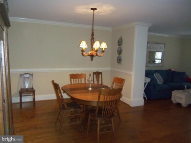 1323 Monroe Bay Ave, Colonial Beach, VA 22443 - photo 4