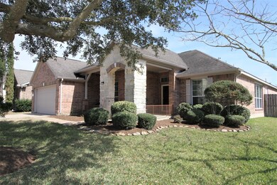 3617 Canterbury Park Dr, Pearland, TX 77584 - photo 2