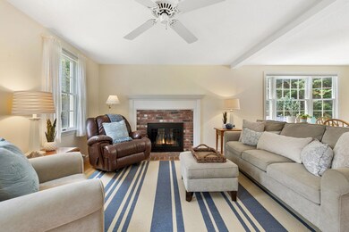 11-web-or-mls-9 Raymond Way Final-27
