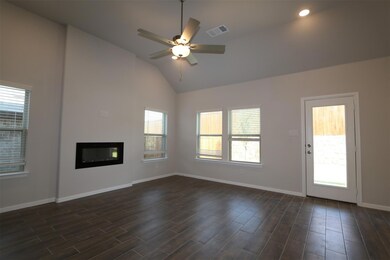 1509 Asher Ln, Denton, TX 76210 - photo 4