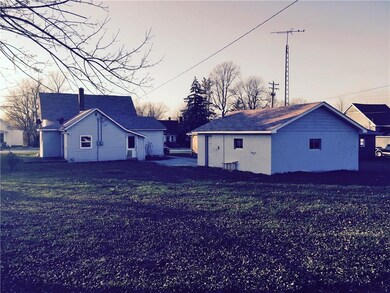 7 N Indiana St, Roachdale, IN 46172 - photo 4