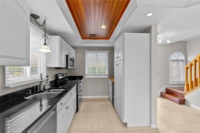 511 Child St unit 701, Warren, RI 02885 - photo 3