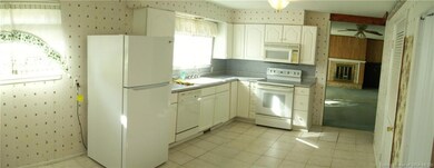 1742 Lynnwood Dr, New Albany, IN 47150 - photo 6