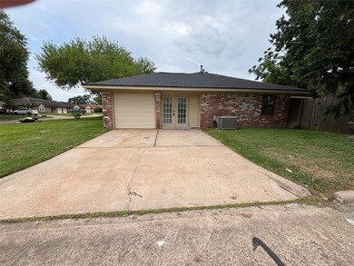 1214 E Rutgers Ln, Deer Park, TX 77536 - photo 2
