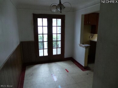 19905 Libby Rd, Maple Heights, OH 44137 - photo 4