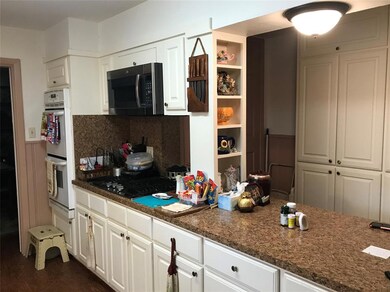 1407 Munn Dr, Ennis, TX 75119 - photo 3