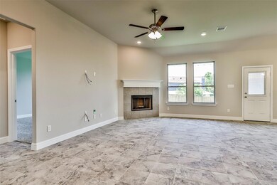 704 Hackamore St, White Settlement, TX 76108 - photo 4