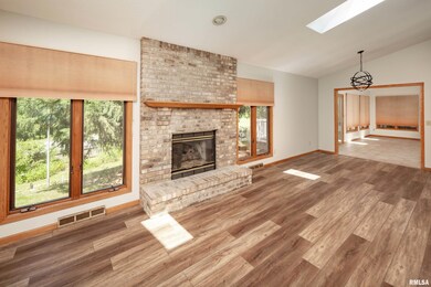 2456 Olympia Dr, Bettendorf, IA 52722 - photo 7