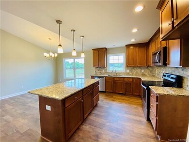 112 Lonehart Ln unit 28, Statesville, NC 28625 - photo 2