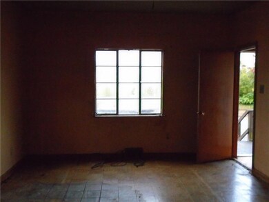 1st floor living room