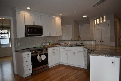 38 Victoria Dr unit 18, Rochdale, MA 01542 - photo 3