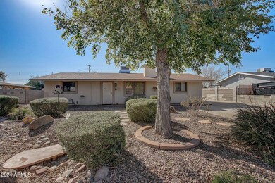 6-web-or-mls-N 104th Pl-004