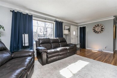 2606 Waveland Dr NW, Cedar Rapids, IA 52405 - photo 3