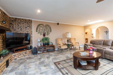 8608 Rockdale Ct, North Richland Hills, TX 76182 - photo 5