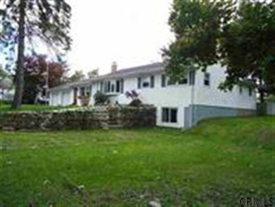 35 Michigan Ave, Rensselaer, NY 12144 - photo 2