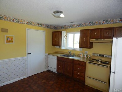 971 Village Round unit K, Allentown, PA 18106 - photo 3