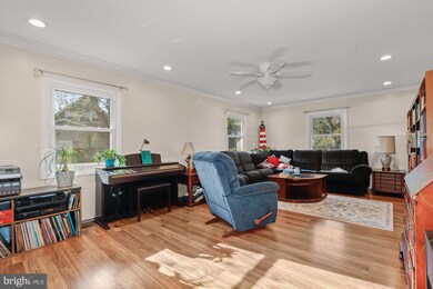 12610 Heming Ln, Bowie, MD 20716 - photo 3