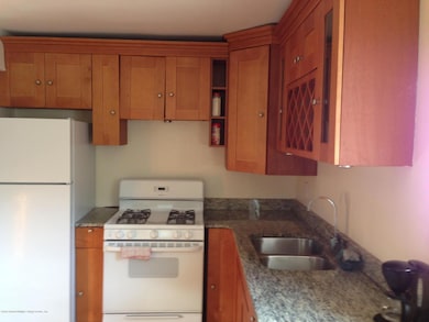 18 Harbor View Ct unit 158, Staten Island, NY 10301 - photo 4