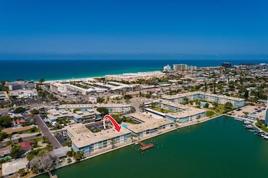 #55 on Boca Ciega Bay. Top floor unit.