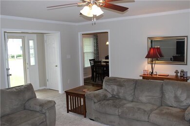 2010 Windsor Dr, Columbia, TN 38401 - photo 7