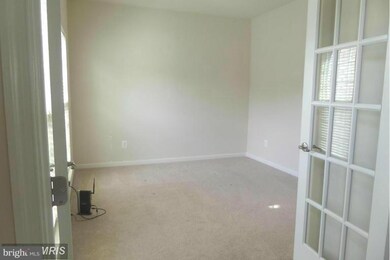 1911 Lake Forest Dr, Upper Marlboro, MD 20774 - photo 2