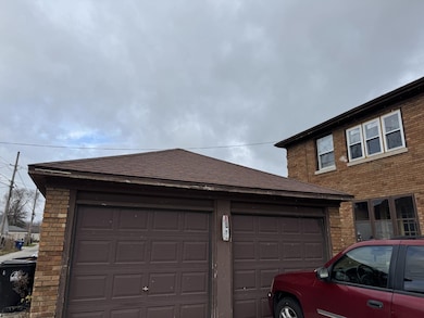 1100 Valley Dr, Racine, WI 53403 - photo 3