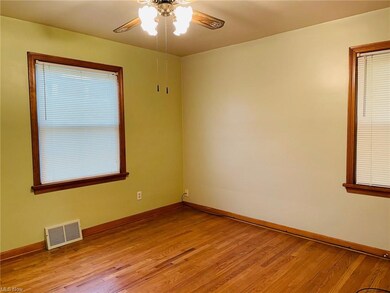 1802 Rockefeller Rd, Wickliffe, OH 44092 - photo 5