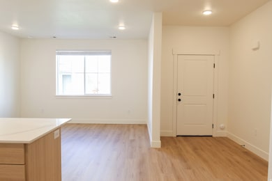 226 W 690 N, Smithfield, UT 84335 - photo 5