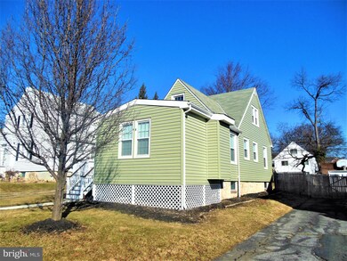 2728 Kildaire Dr, Parkville, MD 21234 - photo 3