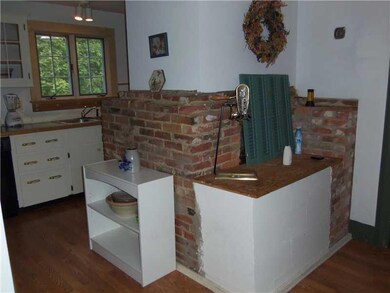 Kitchen. Step saving kitchen newer...