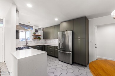 3640 W Lawrence Ln, Phoenix, AZ 85051 - photo 7