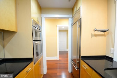 900 N Washington St unit 105E, Alexandria, VA 22314 - photo 3