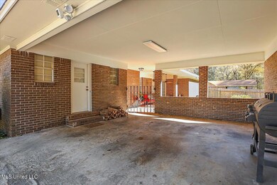 07-1058 Westbury Square