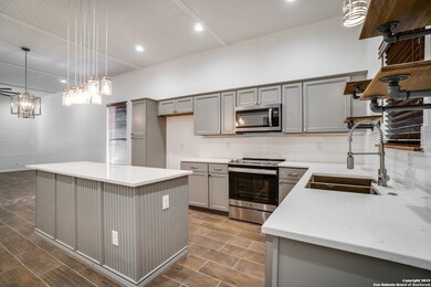 312 Quitman St, San Antonio, TX 78208 - photo 4