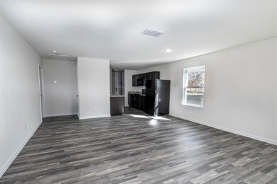 316 W Walker St, Denison, TX 75020 - photo 6