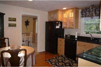 83 Stonybrook Dr, Holliston, MA 01746 - photo 2