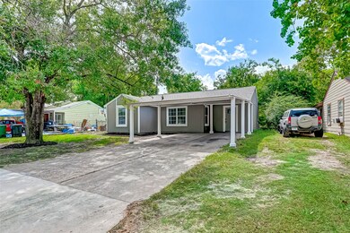 10845 Bentley St, Houston, TX 77093 - photo 2