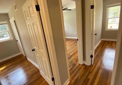 160 Wildwood Cir, Jackson, MS 39212 - photo 7